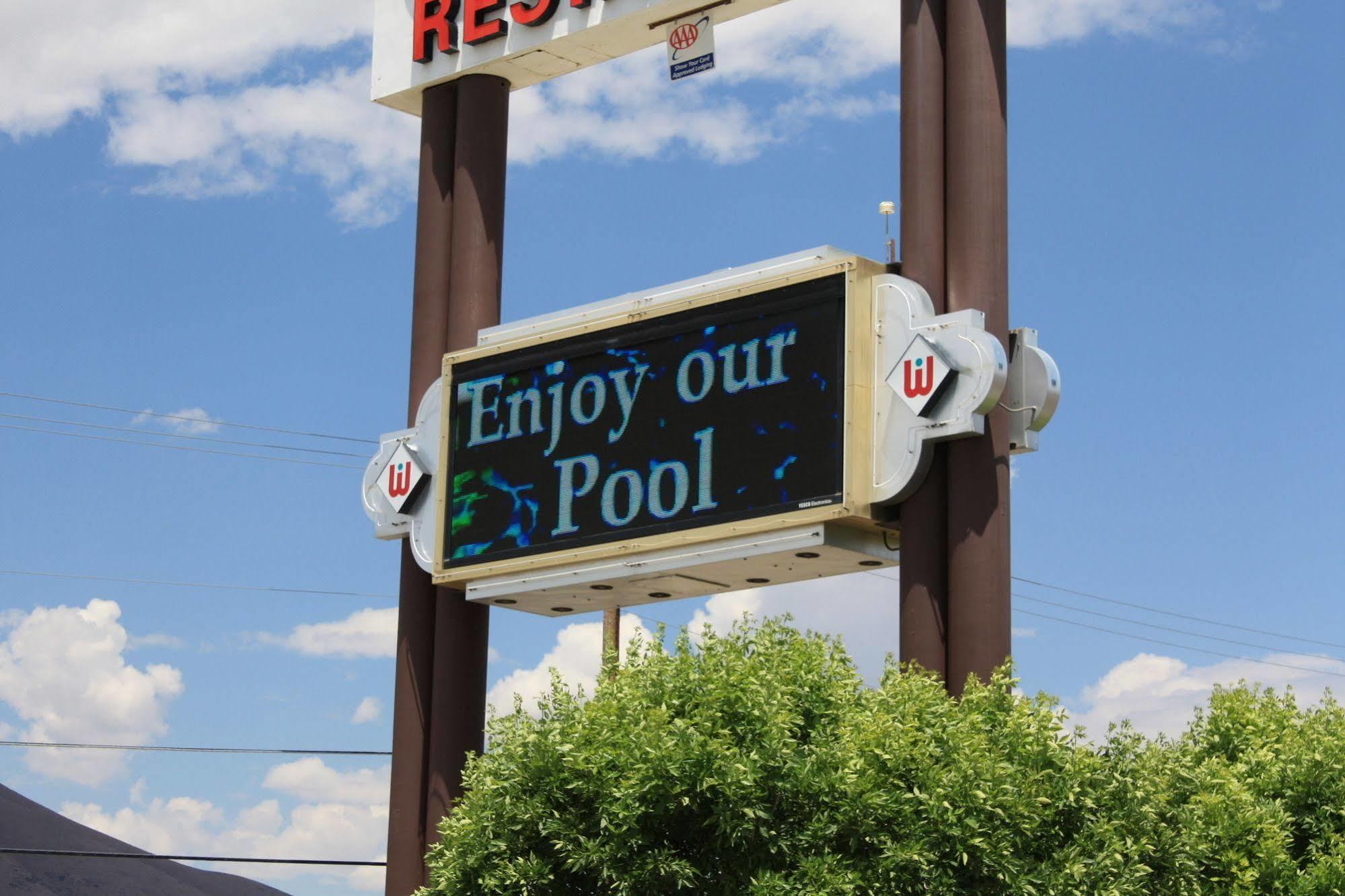 Winnemucca Inn & Casino エクステリア 写真