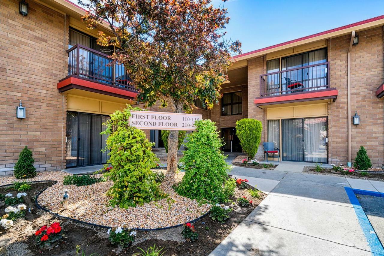Winnemucca Inn & Casino エクステリア 写真